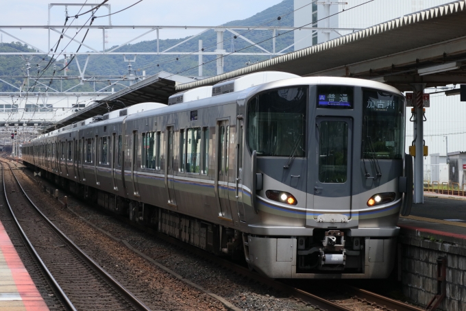 鉄道フォト・写真：JR西日本225系電車 クモハ224-115 山科駅 (JR) 鉄道フォト・写真 by Yの人さん - 撮影日 2023/07/02 13:06