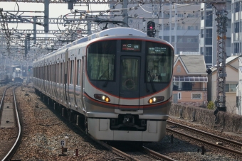 JR西日本 クモハ323形 クモハ323-4 鉄道フォト・写真 by Yの人さん 野田駅 (JR)：2024年03月16日13時ごろ
