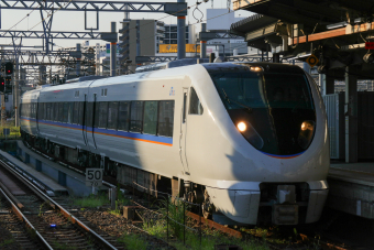 JR西日本 クロ683-5 (683系) 車両ガイド | レイルラボ(RailLab)