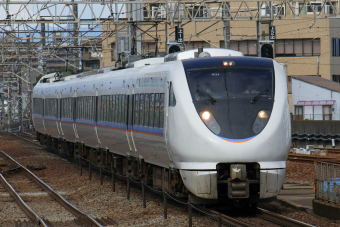 413系/683系 JR西日本 クロ683-4 (683系) 車両ガイド | レイルラボ(RailLab)