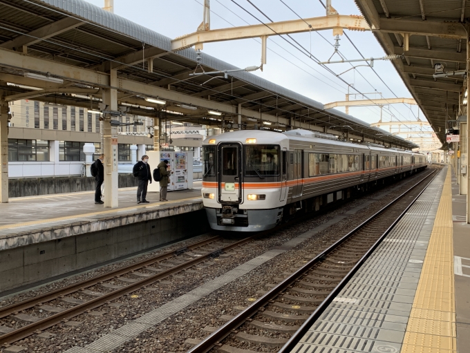 JR東海 クモハ373形 クモハ373-8 鉄道フォト・写真 by HIKARI_510Aさん 浜松駅：2022年03月21日06時ごろ