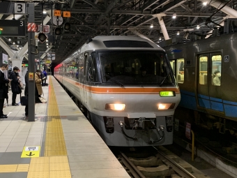JR東海 キロ85形 ひだ(特急) キロ85-4 鉄道フォト・写真 by HIKARI_510Aさん 富山駅 (あいの風とやま鉄道)：2022年12月16日19時ごろ