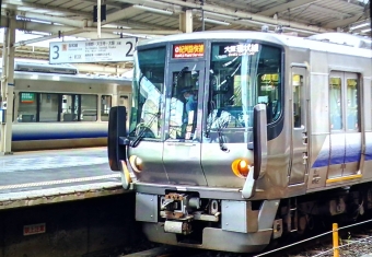 JR西日本223系電車 クモハ223形（Mc） 鉄道フォト・写真 by MI-0523さん 和歌山駅 (JR)：2021年12月30日14時ごろ