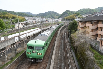 JR西日本 クハ116形 クハ116-304 鉄道フォト・写真 by よっさん 山科駅 (JR)：2021年04月24日08時ごろ