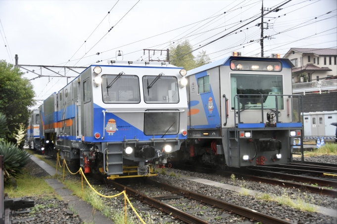 鉄道フォト・写真：東急電鉄 マルチプルタイタンパ 恩田駅 鉄道フォト・写真 by よっさん - 撮影日 2023/10/15 11:47