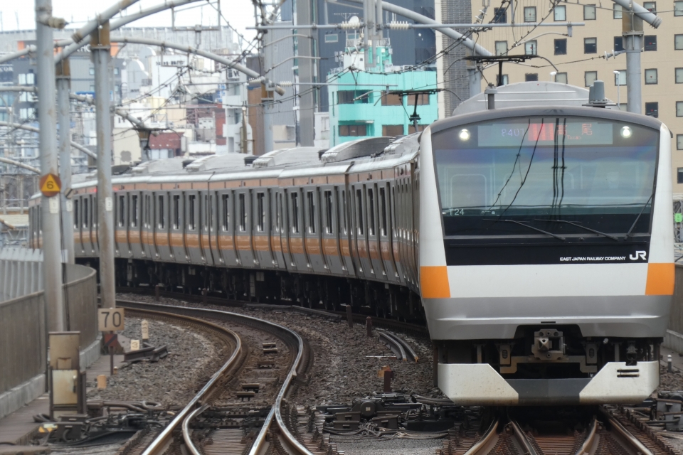 鉄道フォト・写真(拡大)：JR東日本E233系電車 クハE233-24 東京駅 (JR) 鉄道フォト・写真 by Silence-Suzumeさん - 撮影日 2022/07/18 09:37