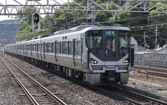 JR西日本225系電車 鉄道フォト・写真 by 猫太郎さん 山科駅 (JR)：2022年05月08日15時ごろ