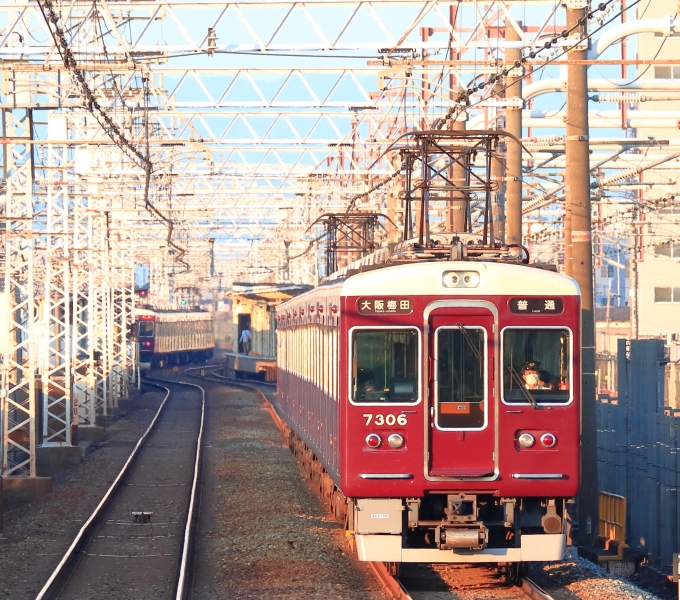 鉄道フォト・写真：阪急電鉄 阪急7300系電車 7306 上牧駅 (大阪府) 鉄道フォト・写真 by 猫太郎さん - 撮影日 2022/09/30 16:54