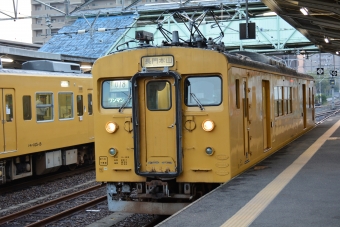 JR西日本 クモハ123形 クモハ123-6 鉄道フォト・写真 by 浮雲さん ：2018年10月24日06時ごろ