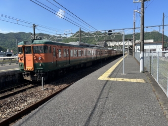 JR西日本 クハ115形 クハ115-404 鉄道フォト・写真 by 3DSガイジさん 和気駅：2024年05月03日09時ごろ