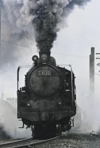 国鉄C61形蒸気機関車 鉄道フォト・写真 by 南フナさん 高鍋駅：1971年12月26日00時ごろ