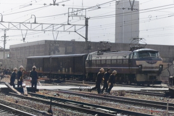 国鉄 EF66形 EF66 27 鉄道フォト・写真 by 南フナさん 戸塚駅 (JR)：1975年11月02日00時ごろ