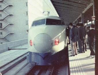 国鉄 0系新幹線電車 鉄道フォト・写真 by 南フナさん 東京駅 (JR)：1964年09月20日00時ごろ