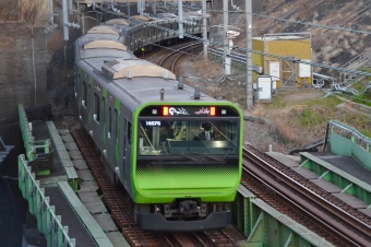 JR東日本E235系電車 鉄道フォト・写真 by アオイさん 駒込駅 (JR)：2023年02月05日17時ごろ