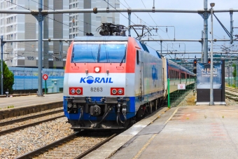 韓国鉄道公社 8200形電気機関車 ムグンファ 8263 鉄道フォト・写真 by Hyukさん ：2022年06月15日12時ごろ