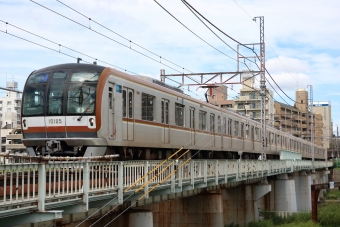 東京メトロ10000系 鉄道フォト・写真 by とりごもくさん 綱島駅：2021年08月22日11時ごろ