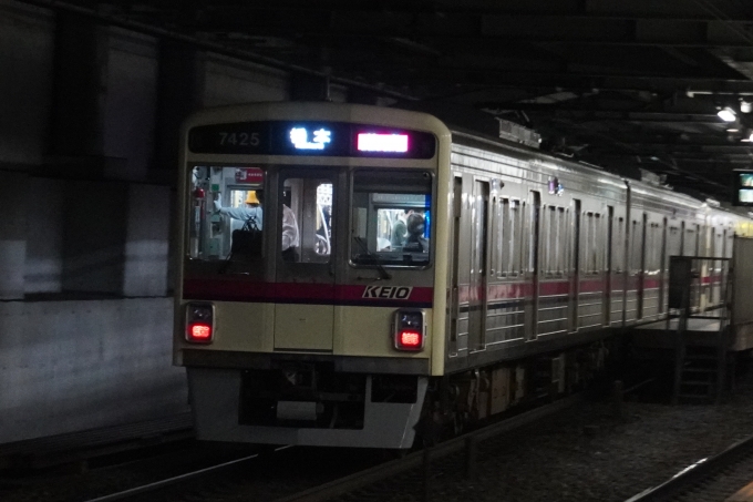 鉄道フォト・写真：京王電鉄 京王7000系電車 7425 仙川駅 鉄道フォト・写真 by くらぼんぼんさん - 撮影日 2022/10/09 17:01