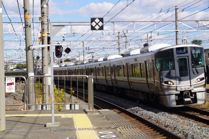 鉄道フォト・写真：JR西日本225系電車 クモハ224-118 山崎駅 (京都府) 鉄道フォト・写真 by くらぼんぼんさん - 撮影日 2022/11/06 13:07