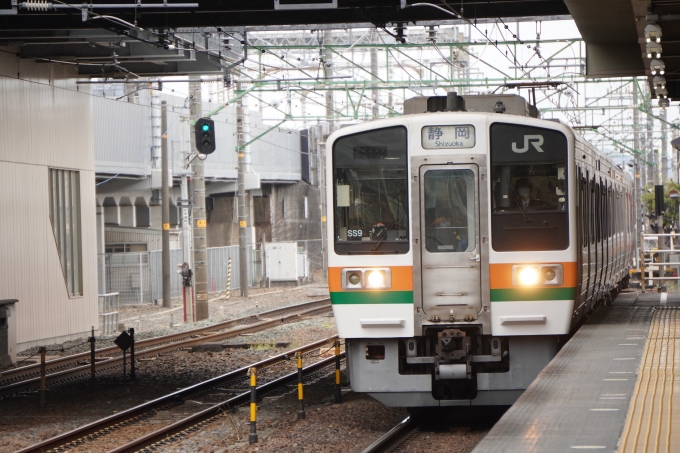 鉄道フォト・写真：JR東海 国鉄211系電車 クモハ211-5615 草薙駅 (JR) 鉄道フォト・写真 by くらぼんぼんさん - 撮影日 2023/03/05 11:02