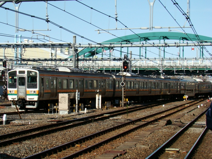 鉄道フォト・写真：JR東日本 国鉄211系電車 クハ210-3056 大宮駅 (埼玉県|JR) 鉄道フォト・写真 by trdamさん - 撮影日 2009/11/28 11:42