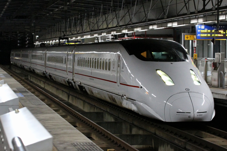 イメージ：九州新幹線」