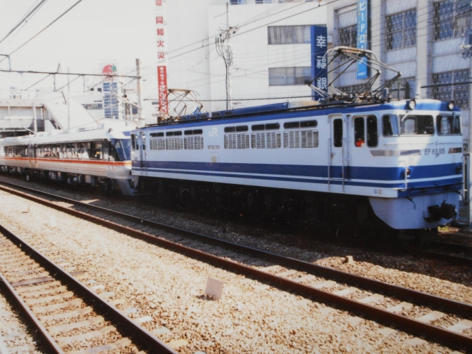 鉄道フォト・写真：JR貨物  EF65-105 高槻駅 鉄道フォト・写真 by I love 阪急電車さん - 撮影日 1989/06/10 00:00