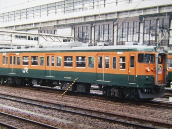 JR西日本 クハ115形 クハ115-1237 鉄道フォト・写真 by I love 阪急電車さん 京都駅 (JR)：1989年04月25日00時ごろ