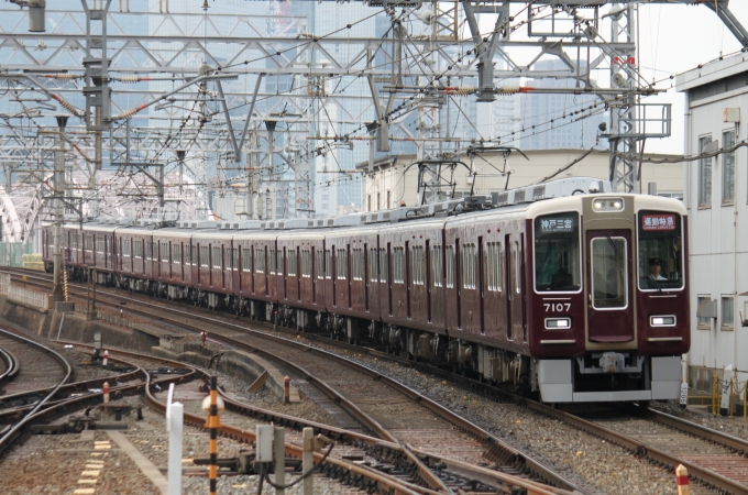 阪急電鉄 7107 (阪急7000系) 車両ガイド | レイルラボ(RailLab)