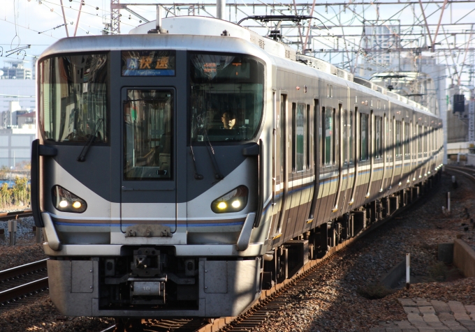 鉄道フォト・写真：JR西日本225系電車 クモハ224-18 塚本駅 鉄道フォト・写真 by I love 阪急電車さん - 撮影日 2023/11/25 14:56