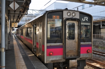 JR東日本 クモハ701形 クモハ701-27 鉄道フォト・写真 by ABEさん 秋田駅：2022年09月11日15時ごろ
