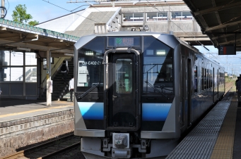 JR東日本 GV-E402形 GV-E402-21 鉄道フォト・写真 by クモハ701-8さん 八郎潟駅：2022年09月25日08時ごろ