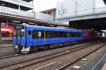 JR東日本 EV-E800形(Mc') EV-E800-5 鉄道フォト・写真 by ABEさん 秋田駅：2022年10月01日16時ごろ