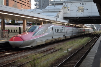 JR東日本 E611形(M1sc) E611-16 鉄道フォト・写真 by ABEさん 秋田駅：2022年10月01日17時ごろ
