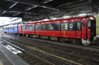JR東日本 EV-E801形(Mc) EV-E801-2 鉄道フォト・写真 by ABEさん 秋田駅：2022年10月22日16時ごろ