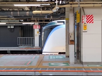JR東日本E353系電車 クハE352形(Tc') かいじ(特急) 鉄道フォト・写真 by ABEさん 新宿駅 (JR)：2023年02月12日11時ごろ