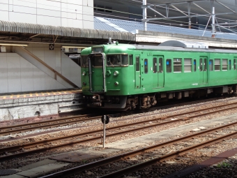 JR西日本 クハ111形 クハ111-5753 鉄道フォト・写真 by ブロック＆トレインさん 京都駅 (JR)：2022年08月24日11時ごろ