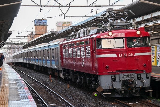 JR東日本 国鉄EF81形電気機関車 EF81-139 鉄道フォト・写真 by 金平糖さん 南浦和駅：2023年08月22日17時ごろ