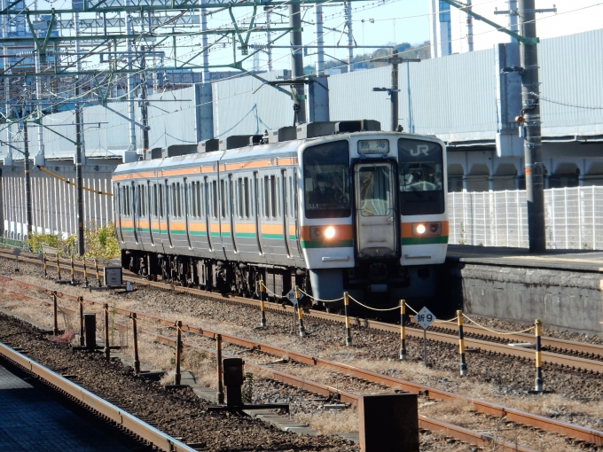 鉄道フォト・写真：JR東海 国鉄211系電車 クモハ211-5011 草薙駅 (JR) 鉄道フォト・写真 by 313系2350番台W1編成海シスさん - 撮影日 2022/12/23 10:49