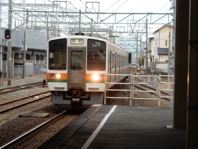 鉄道フォト・写真：JR東海 国鉄211系電車 クハ210-5026 草薙駅 (JR) 鉄道フォト・写真 by 313系2350番台W1編成海シスさん - 撮影日 2023/02/07 16:14