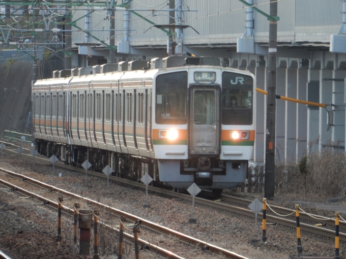 鉄道フォト・写真：JR東海 国鉄211系電車 クモハ211-5045 草薙駅 (JR) 鉄道フォト・写真 by 313系2350番台W1編成海シスさん - 撮影日 2023/03/03 16:26