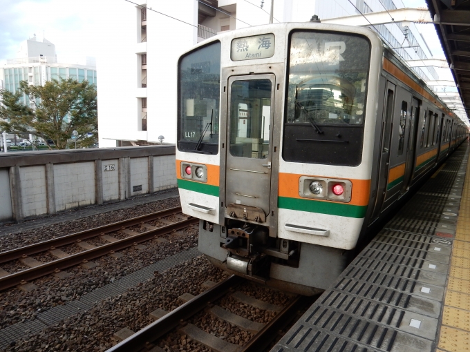 鉄道フォト・写真：JR東海 国鉄211系電車 クハ210-5041 静岡駅 鉄道フォト・写真 by 313系2350番台W1編成海シスさん - 撮影日 2022/10/19 16:27