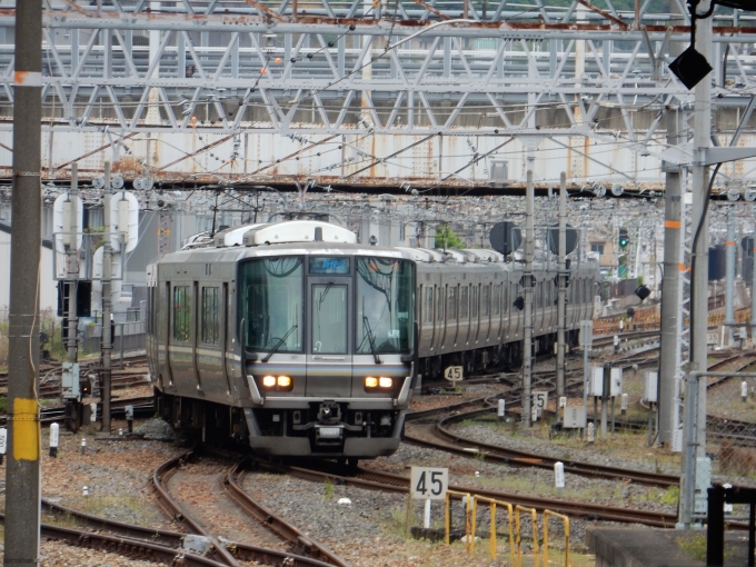 JR西日本 クハ222形 クハ222-2061 鉄道フォト・写真 by 313系2350番台W1編成海シスさん 京都駅 (JR)：2023年04月29日13時ごろ