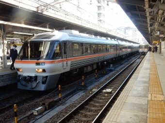 JR東海 キハ85形 ひだ(特急) キハ85-9 鉄道フォト・写真 by 313系2350番台W1編成海シスさん 名古屋駅 (JR)：2022年12月27日14時ごろ