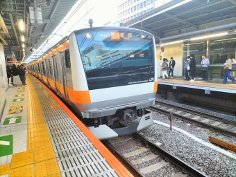 JR東日本 クハE232形 クハE232-15 鉄道フォト・写真 by 東武9050型さん 新宿駅 (JR)：2022年11月02日16時ごろ