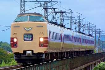 JR西日本 クロ381形 クロ381-141 鉄道フォト・写真 by 8714fさん 直江駅：2022年08月04日14時ごろ