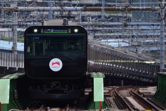 JR東日本E235系電車 鉄道フォト・写真 by まさるさん 新橋駅 (JR)：2022年10月08日12時ごろ