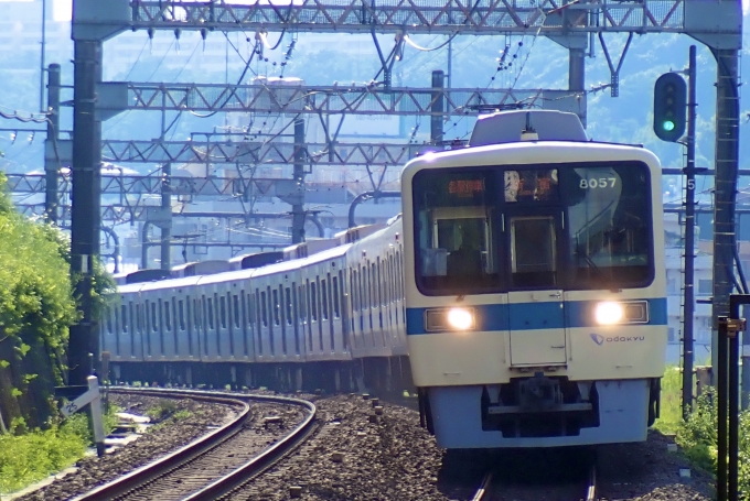 鉄道フォト・写真：小田急電鉄 小田急8000形電車 8057 小田急永山駅 鉄道フォト・写真 by Shibaさん - 撮影日 2024/07/07 16:08