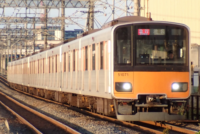 東武鉄道 51071 (東武50000系) 車両ガイド | レイルラボ(RailLab)