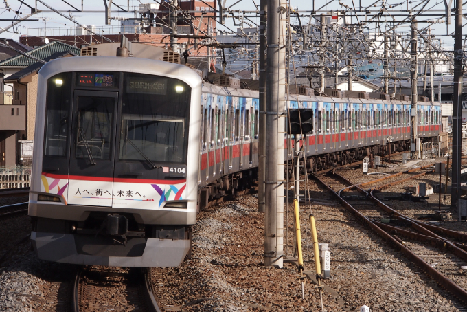 東急電鉄 4104 (東急5000系) 車両ガイド | レイルラボ(RailLab)