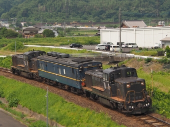 JR九州 国鉄DE10形ディーゼル機関車 DE10-1206 鉄道フォト・写真 by FM-805Dさん 賀来駅：2022年06月17日10時ごろ